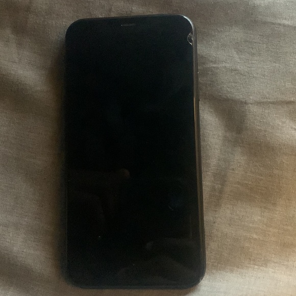 It’s works good only problem it got a lil crack on side everything else is fine